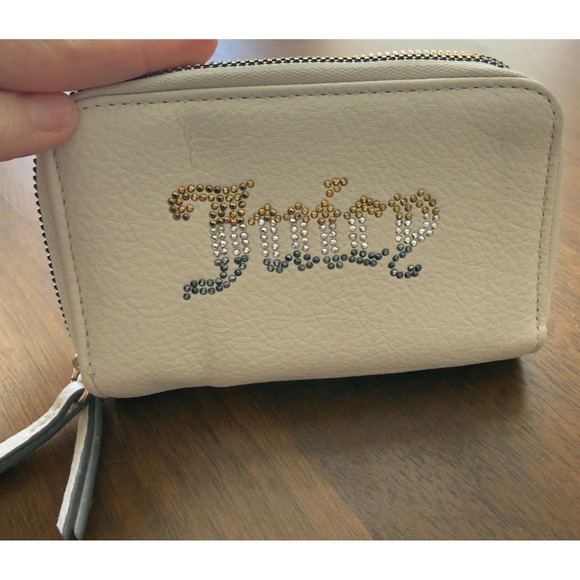 Juicy Couture Small Zip Around Wallet Off White Studded Logo - Picture 2 of 7